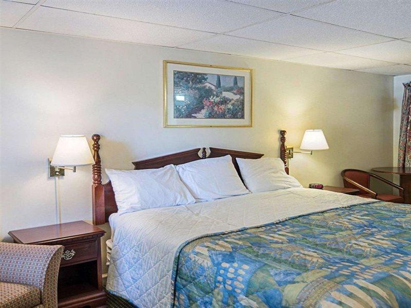 Rodeway Inn Westminster Luaran gambar